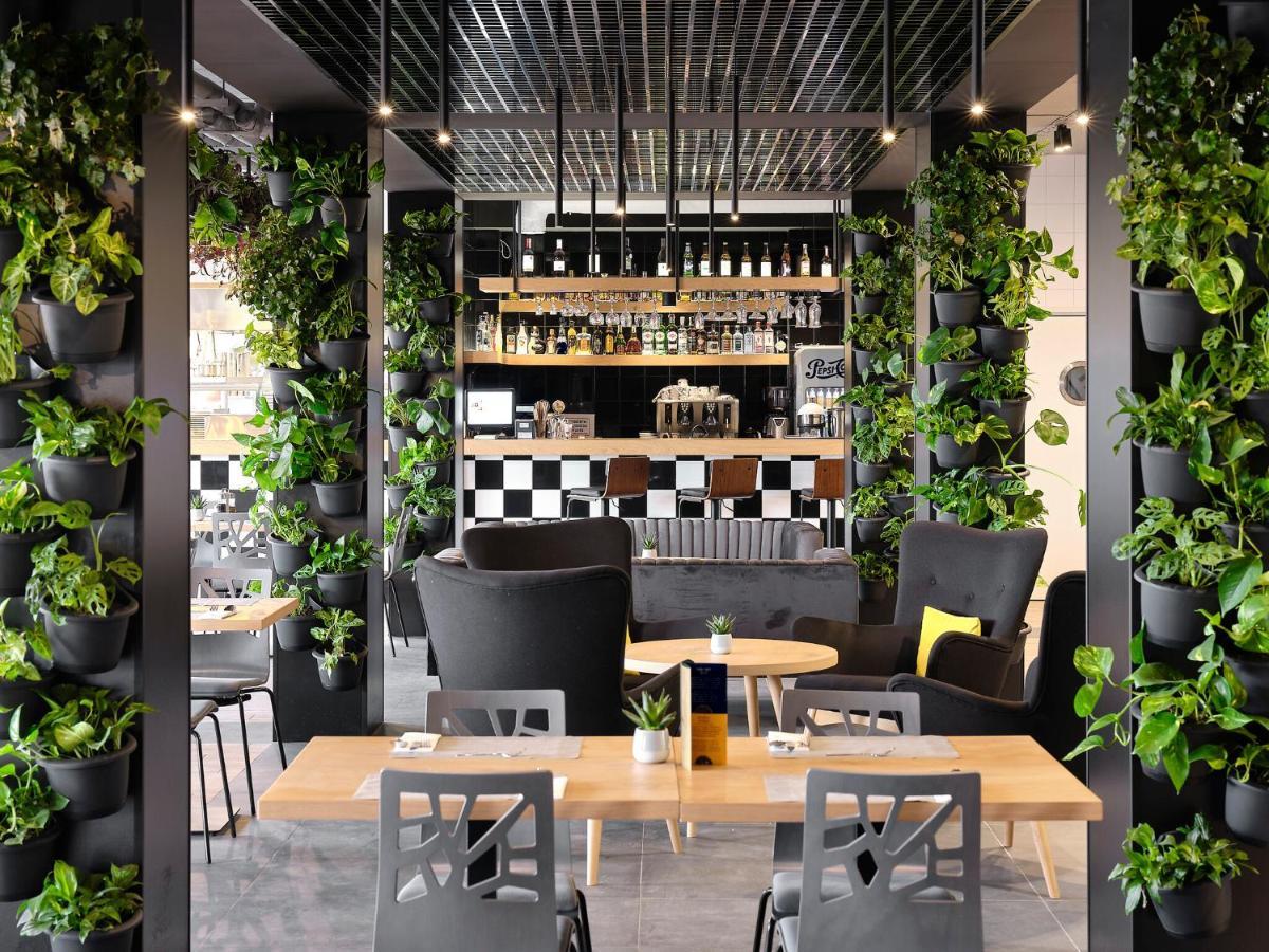 Tennis & Country Club Готель 3*